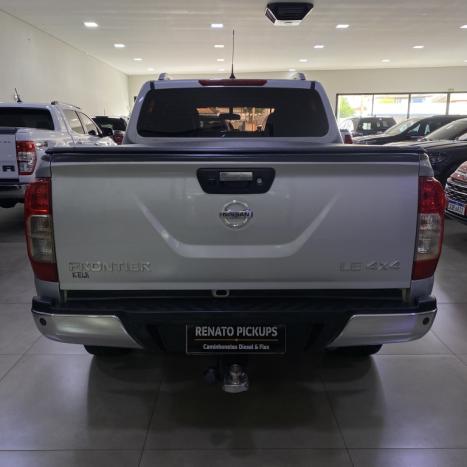 NISSAN Frontier 2.3 16V LE 4X4 CABINE DUPLA BI-TURBO DIESEL AUTOMÁTICO, Foto 6 NISSAN Frontier 2.3 16V LE 4X4 CABINE DUPLA BI-TURBO DIESEL AUTOMÁTICO, Foto 6