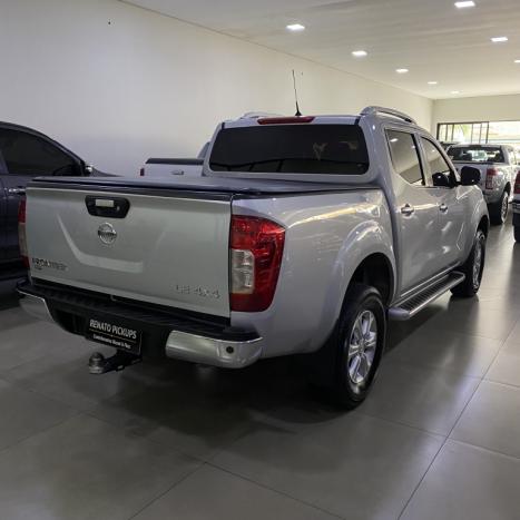NISSAN Frontier 2.3 16V LE 4X4 CABINE DUPLA BI-TURBO DIESEL AUTOMÁTICO, Foto 8 NISSAN Frontier 2.3 16V LE 4X4 CABINE DUPLA BI-TURBO DIESEL AUTOMÁTICO, Foto 8
