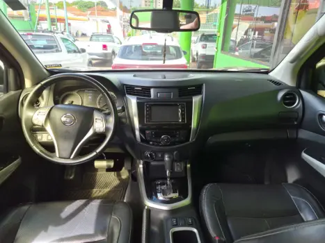NISSAN Frontier 2.3 16V PRO4X CABINE DUPLA 4X4 BI-TURBO DIESEL AUTOM�TICO, Foto 8