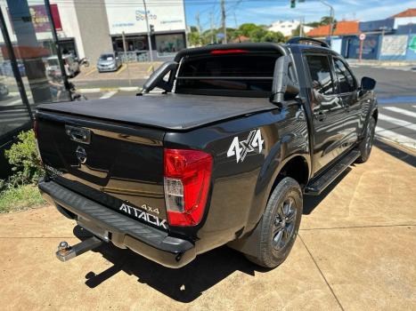 NISSAN Frontier 2.3 ATTACK CABINE DUPLA 4X4 BI-TURBO DIESEL AUTOMTICO, Foto 4