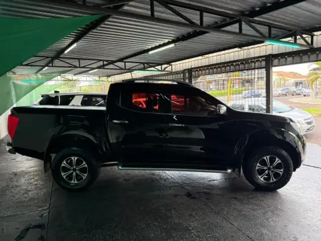 NISSAN Frontier 2.3 16V LE 4X4 CABINE DUPLA BI-TURBO DIESEL AUTOM�TICO, Foto 2