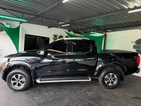 NISSAN Frontier 2.3 16V LE 4X4 CABINE DUPLA BI-TURBO DIESEL AUTOM�TICO, Foto 3