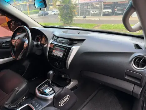 NISSAN Frontier 2.3 16V LE 4X4 CABINE DUPLA BI-TURBO DIESEL AUTOM�TICO, Foto 7
