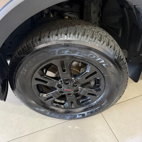 NISSAN Frontier 2.3 16V PRO4X CABINE DUPLA 4X4 BI-TURBO DIESEL AUTOM�TICO, Foto 16