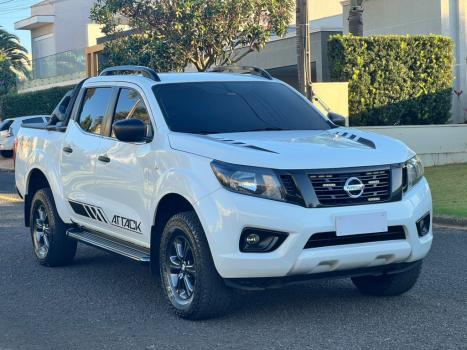 NISSAN Frontier 2.3 ATTACK CABINE DUPLA 4X4 BI-TURBO DIESEL AUTOM�TICO, Foto 3