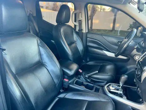 NISSAN Frontier 2.3 ATTACK CABINE DUPLA 4X4 BI-TURBO DIESEL AUTOM�TICO, Foto 10