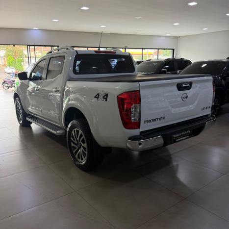 NISSAN Frontier 2.3 16V LE 4X4 CABINE DUPLA BI-TURBO DIESEL AUTOMÁTICO, Foto 4
