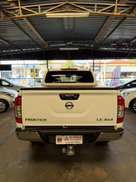 NISSAN Frontier 2.3 16V LE 4X4 CABINE DUPLA BI-TURBO DIESEL AUTOMÁTICO, Foto 6
