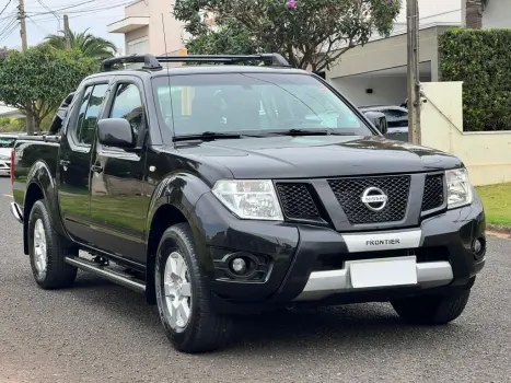NISSAN Frontier 2.5 4X4 LE CABINE DUPLA TURBO DIESEL AUTOM�TICO, Foto 2