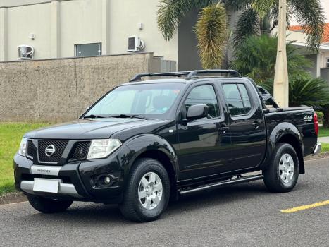 NISSAN Frontier 2.5 4X4 LE CABINE DUPLA TURBO DIESEL AUTOM�TICO, Foto 3