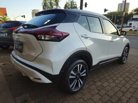 NISSAN Kicks 1.6 16V 4P FLEXSTART EXCLUSIVE XTRONIC AUTOMÁTICO CVT, Foto 5 NISSAN Kicks 1.6 16V 4P FLEXSTART EXCLUSIVE XTRONIC AUTOMÁTICO CVT, Foto 5