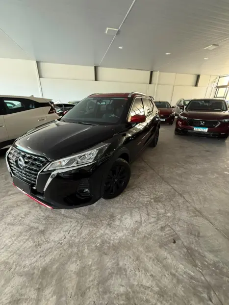 NISSAN Kicks 1.6 16V 4P FLEXSTART XPLAY XTRONIC AUTOM�TICO CVT, Foto 2