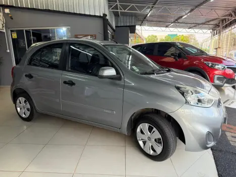 NISSAN March 1.0 12V 4P S FLEX, Foto 4