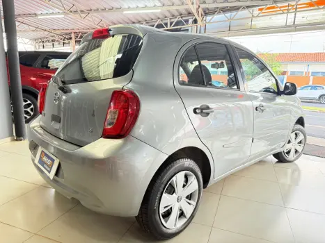 NISSAN March 1.0 12V 4P S FLEX, Foto 5