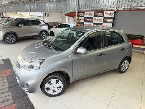 NISSAN March 1.0 12V 4P S FLEX, Foto 3