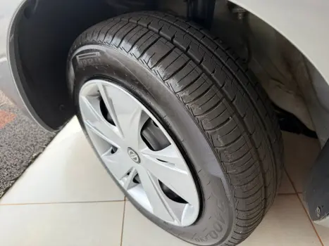 NISSAN March 1.0 12V 4P S FLEX, Foto 10