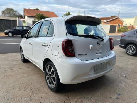 NISSAN March 1.6 16V 4P SV FLEX, Foto 4