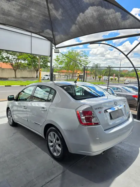 NISSAN Sentra 2.0 16V 4P S AUTOMÁTICO CVT, Foto 4