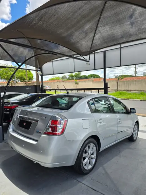 NISSAN Sentra 2.0 16V 4P S AUTOMÁTICO CVT, Foto 5