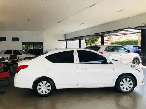 NISSAN Versa Sedan 1.6 16V 4P FLEX S, Foto 3