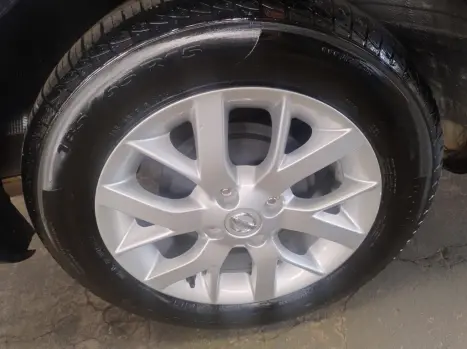 NISSAN Versa Sedan 1.6 16V 4P SV FLEX XTRONIC AUTOMTICO CVT, Foto 13
