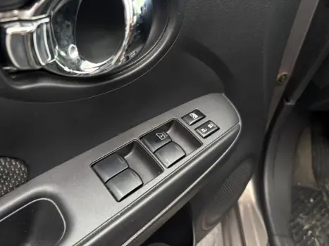 NISSAN Versa Sedan 1.6 16V 4P FLEX SL, Foto 7