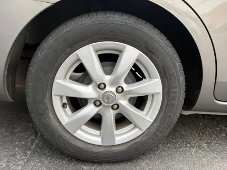 NISSAN Versa Sedan 1.6 16V 4P FLEX SL, Foto 9