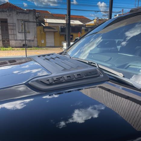 RAM 1500 5.7 V8 REBEL CABINE DUPLA 4X4 AUTOM�TICO, Foto 2
