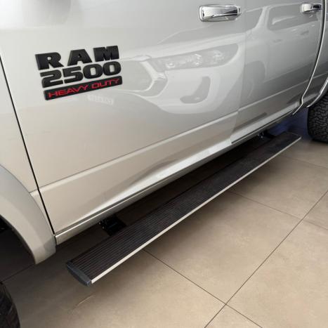 RAM 2500 6.7 I6 24V SLT CABINE DUPLA TURBO DIESEL LARAMIE 4X4 AUTOMÁTICO, Foto 5 RAM 2500 6.7 I6 24V SLT CABINE DUPLA TURBO DIESEL LARAMIE 4X4 AUTOMÁTICO, Foto 5
