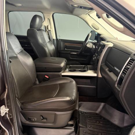 RAM 2500 6.7 I6 24V SLT CABINE DUPLA TURBO DIESEL LARAMIE 4X4 AUTOM�TICO, Foto 17