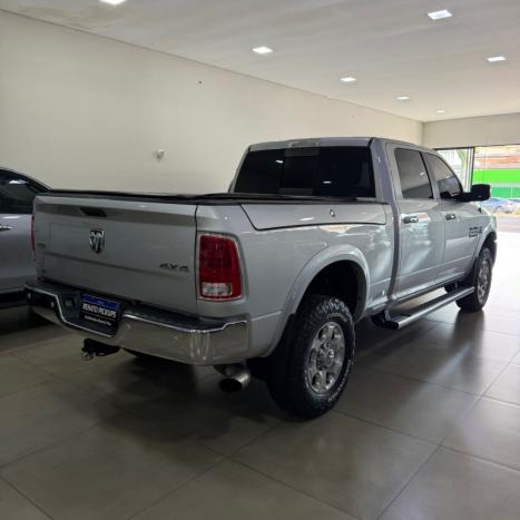 RAM 2500 6.7 I6 24V SLT CABINE DUPLA TURBO DIESEL LARAMIE 4X4 AUTOM�TICO, Foto 6
