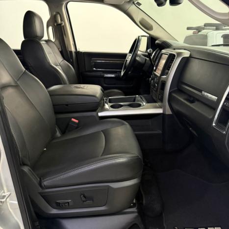 RAM 2500 6.7 I6 24V SLT CABINE DUPLA TURBO DIESEL LARAMIE 4X4 AUTOM�TICO, Foto 13