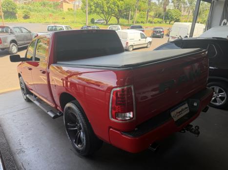 RAM Classic 5.7 V8 32V 4P HEMI LARAMIE NIGHT EDITION AUTOM�TICO, Foto 3