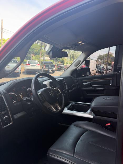 RAM Classic 5.7 V8 32V 4P HEMI LARAMIE NIGHT EDITION AUTOM�TICO, Foto 5
