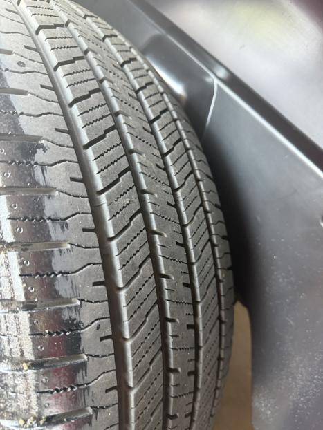 RAM Classic 5.7 V8 32V 4P HEMI LARAMIE NIGHT EDITION AUTOM�TICO, Foto 7