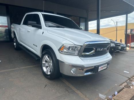 RAM Classic 5.7 V8 32V 4P HEMI LARAMIE AUTOM�TICO, Foto 2