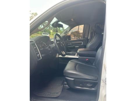 RAM Classic 5.7 V8 32V 4P HEMI LARAMIE AUTOM�TICO, Foto 7