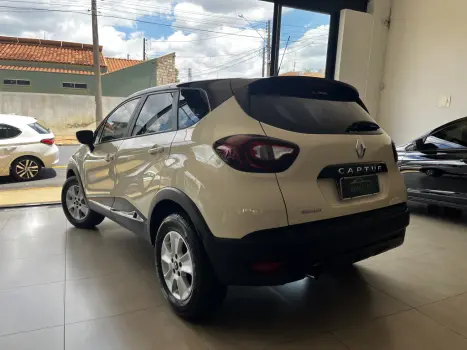 RENAULT Captur 1.6 16V 4P FLEX SCE LIFE X-TRONIC CVT, Foto 6