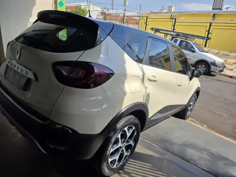 RENAULT Captur 1.6 16V 4P FLEX SCE INTENSE X-TRONIC CVT, Foto 9