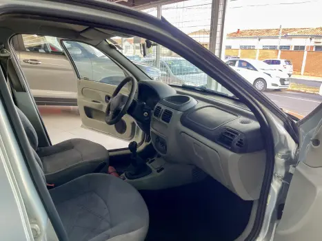 RENAULT Clio Sedan 1.0 16V 4P AUTHENTIQUE, Foto 8