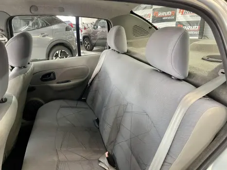 RENAULT Clio Sedan 1.0 16V 4P AUTHENTIQUE, Foto 10