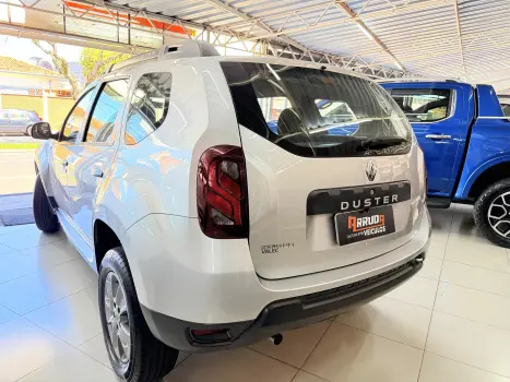 RENAULT Duster 1.6 16V 4P FLEX SCE AUTHENTIQUE X-TRONIC AUTOM�TICO, Foto 6