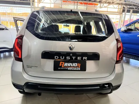 RENAULT Duster 1.6 16V 4P FLEX SCE AUTHENTIQUE X-TRONIC AUTOM�TICO, Foto 8