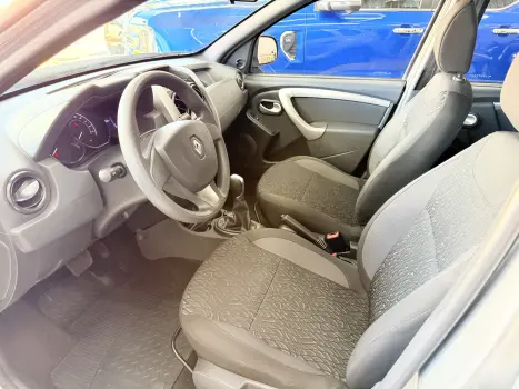 RENAULT Duster 1.6 16V 4P FLEX SCE AUTHENTIQUE X-TRONIC AUTOM�TICO, Foto 9