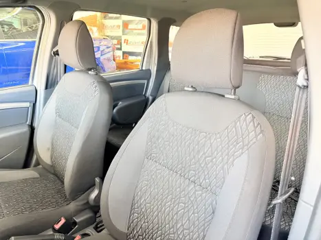 RENAULT Duster 1.6 16V 4P FLEX SCE AUTHENTIQUE X-TRONIC AUTOM�TICO, Foto 10