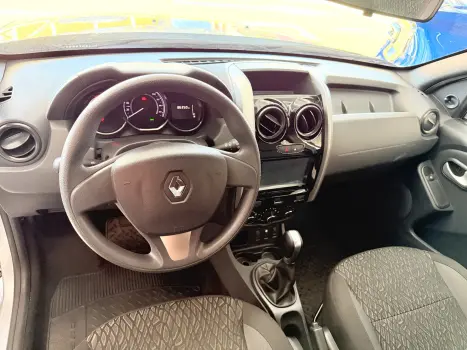 RENAULT Duster 1.6 16V 4P FLEX SCE AUTHENTIQUE X-TRONIC AUTOM�TICO, Foto 11