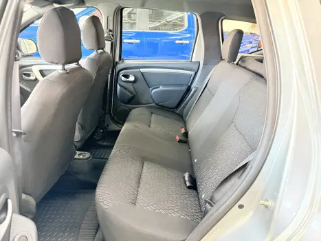RENAULT Duster 1.6 16V 4P FLEX SCE AUTHENTIQUE X-TRONIC AUTOM�TICO, Foto 12