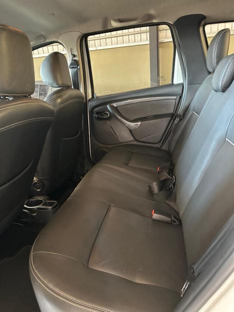 RENAULT Duster 2.0 16V 4P FLEX TECH ROAD, Foto 7 RENAULT Duster 2.0 16V 4P FLEX TECH ROAD, Foto 7