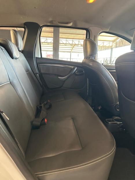 RENAULT Duster 2.0 16V 4P FLEX TECH ROAD, Foto 8 RENAULT Duster 2.0 16V 4P FLEX TECH ROAD, Foto 8