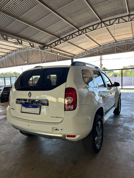 RENAULT Duster 2.0 16V 4P FLEX TECH ROAD AUTOM�TICO, Foto 4